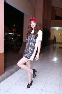 Hà Hồ diện váy ngắn tạo dáng nhí nhảnh như teen girl tại The Remix ảnh 3