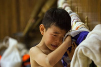 Ben trong cac cau lac bo sumo cho tre em o Nhat Ban