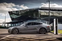 Những chiếc xe điện pin “khủng” nhất hành tinh ảnh 8