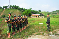 Xem lính trinh sát khổ luyện ảnh 1