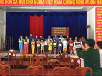 Cà Mau: Chung tay chăm lo HS nghèo trước thềm năm học mới ảnh 8 Cà Mau: Chung tay chăm lo HS nghèo trước thềm năm học mới ảnh 8