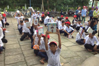 Cà Mau: Chung tay chăm lo HS nghèo trước thềm năm học mới ảnh 4 Cà Mau: Chung tay chăm lo HS nghèo trước thềm năm học mới ảnh 4