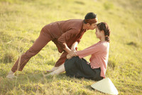 Bộ ảnh cưới ""Chí Phèo - Thị Nở"" của cặp đôi 9x Hà Thành ảnh 7 Xem bộ ảnh cưới đậm chất Bắc Bộ của cặp đôi 9X Hà Thành - 7