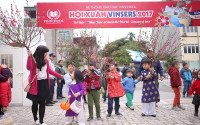Hội xuân Vinschool 2017: “Tết bốn phương, xuân yêu thương” ảnh 5 Hội xuân Vinschool 2017: “Tết bốn phương, xuân yêu thương” ảnh 5