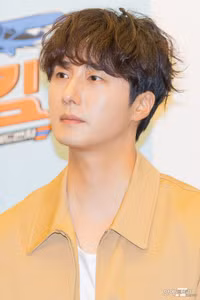 Hé lộ lý do được miễn nghĩa vụ quân sự của dàn sao nổi tiếng K.Biz