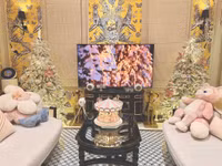 Nữ đại gia quận 7 chi tiền tỷ phủ hồng biệt thự đón Noel