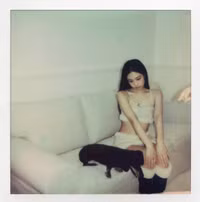 Jennie (BLACKPINK) khoe gu thời trang Giáng sinh nhận 'mưa' lời khen