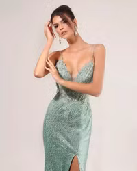 Vừa đăng quang, Hoa hậu Hoàn vũ Venezuela bị chê 'già nua'