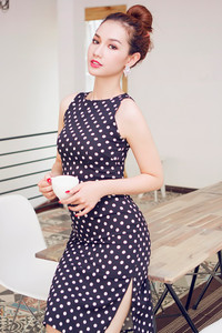 Quỳnh Chi tái xuất với loạt ảnh gợi cảm ảnh 2