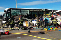 Hình ảnh vụ tai nạn xe buýt nghiêm trọng ở Mỹ ảnh 5 tai nạn, xe buýt, Seatle, Mỹ, Việt Nam