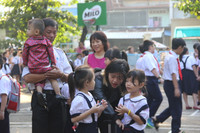  Học sinh TPHCM háo hức tựu trường ảnh 1