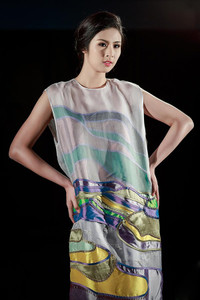 Ngọc Hân mặc váy họa tiết ruộng bậc thang ảnh 6