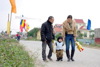 Những chuyện tình ""đũa lệch"" khiến dân mạng ngưỡng mộ ảnh 5