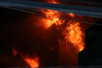 Vụ cháy tại KCN Trà Nóc: Lực lượng PCCC vẫn túc trực ở hiện trường ảnh 2