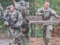 Bộ ảnh về 2 cô gái tạo nên lịch sử quân sự Mỹ ảnh 7