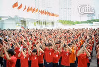 3.000 tình nguyện viên xếp hình chim hạc mừng Hành trình đỏ thắng lợi ảnh 1 3000 tình nguyện viên xếp hình chim hạc mừng Hành trình đỏ thắng lợi