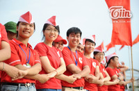 3.000 tình nguyện viên xếp hình chim hạc mừng Hành trình đỏ thắng lợi ảnh 5 3000 tình nguyện viên xếp hình chim hạc mừng Hành trình đỏ thắng lợi