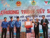 Ấm áp nghĩa tình Tết Sum vầy ảnh 8