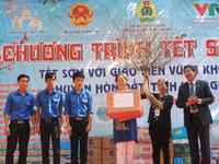 Ấm áp nghĩa tình Tết Sum vầy ảnh 8