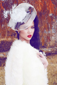 Top 5 Hoa hậu Việt Nam 2012 ngọt ngào với váy trễ vai ảnh 2