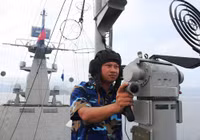 Chiến hạm Đinh Tiên Hoàng cưỡi sóng vùng vẫy biển Đông ảnh 8