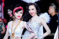 Chị em Angela Phương Trinh bị 