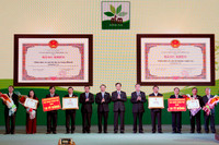 Thủ tướng dự lễ đón nhận danh hiệu huyện nông thôn mới đầu tiên cả nước ảnh 3 Thủ tướng dự lễ đón nhận danh hiệu huyện nông thôn mới đầu tiên cả nước ảnh 3