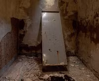 Rùng mình với nhà tù từng lấy tù nhân làm “chuột bạch“ ảnh 14