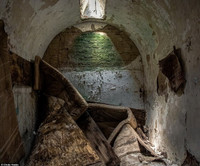 Rùng mình với nhà tù từng lấy tù nhân làm “chuột bạch“ ảnh 2