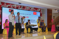 Bộ GD&ĐT giao lưu với đoàn cựu lưu học sinh Campuchia ảnh 3