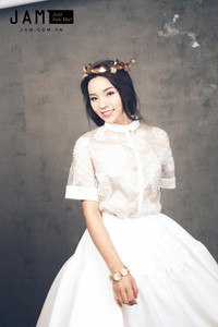 Ngắm vẻ đẹp tuổi 18 mơ mộng của Hoa hậu Kỳ Duyên ảnh 5