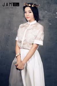 Ngắm vẻ đẹp tuổi 18 mơ mộng của Hoa hậu Kỳ Duyên ảnh 1