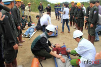 Vụ sập hầm thủy điện: Vừa đào hầm phụ, vừa thực tập sơ cứu công nhân ảnh 4