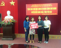 Sẻ chia cùng thầy trò vùng khó ảnh 4 Sẻ chia cùng thầy trò vùng khó ảnh 4