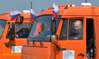 Tổng thống Putin lái máy bay siêu thanh, xe tăng, tàu lặn...