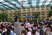 Tấm lòng người làm báo Giáo dục và Thời đại dành cho HS vùng khó ảnh 3