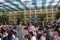 Tấm lòng người làm báo Giáo dục và Thời đại dành cho HS vùng khó ảnh 3