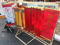 Nhộn nhịp người xin chữ, mua tranh ở phố ông đồ Tây Đô ngày giáp Tết ảnh 5