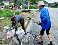 Hàng trăm đàn ông, phụ nữ lao xuống sông... mò “ngọc trai đen“ ảnh 15