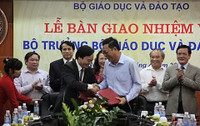 Bàn giao nhiệm vụ Bộ trưởng Bộ Giáo dục và Đào tạo ảnh 2