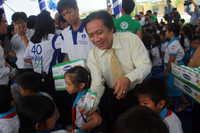 Quỹ sữa “Vươn cao Việt Nam” tặng 87.000 ly sữa cho trẻ em Cần Thơ ảnh 4