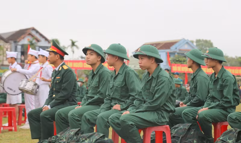 Cả hai anh em Nguyễn Giang Thanh và Nguyễn Thanh Minh đều chia sẻ: “Là thanh niên, khi đến tuổi thì phải thi hành nghĩa vụ quân sự, đó là trách nhiệm của một công dân". Anh em song sinh ở Quảng Trị cùng lên đường nhập ngũ