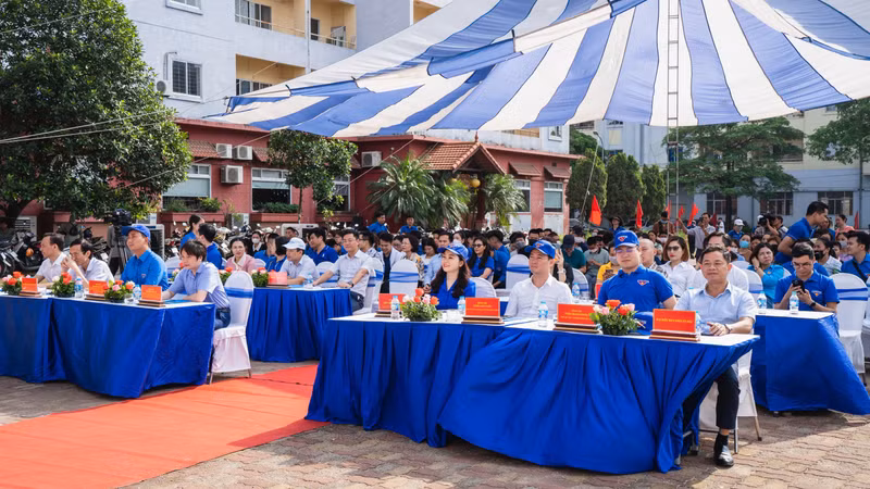 Ngày hội đồng hành với thanh niên công nhân, Ngày hội thầy thuốc trẻ làm theo lời Bác, tình nguyện vì sức khỏe cộng đồng năm 2023, với sự tham gia của 700 thanh niên công nhân và gia đình. Ngày hội đồng hành cùng thanh niên công nhân