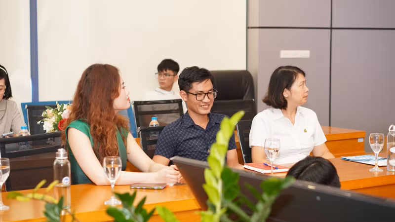 Nhóm đăng ký bắt buộc bao gồm 03 thành viên, là học sinh, sinh viên đang theo học tại các trường THPT, Đại học và Cao đẳng trên quy mô toàn quốc, có độ tuổi từ 15 đến 24 tuổi. Sân chơi Marketing mới dành cho học sinh, sinh viên
