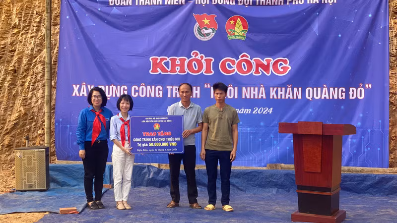 Hành trình về nguồn ý nghĩa của tuổi trẻ Thủ đô tại Điện Biên