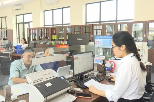 Giờ làm việc tại Trung tâm phục vụ hành chính công xã Xuân Lãng, tỉnh Phú Thọ.