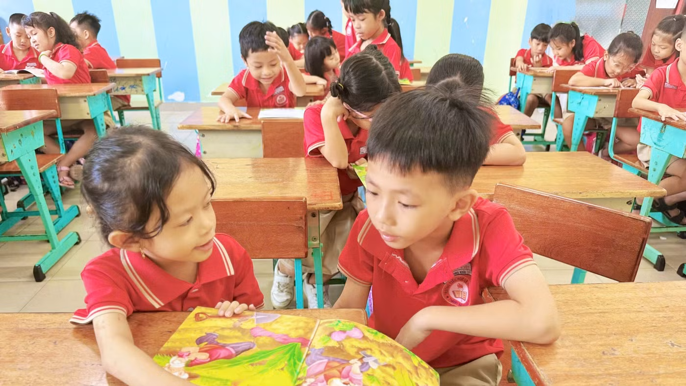 Hoạt động đọc sách của học sinh Trường Tiểu học Lê Văn Việt (phường Tăng Nhơn Phú). Ảnh: TV