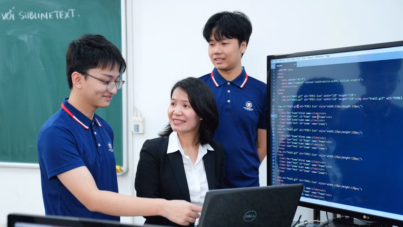 Một giờ học tại Trường Cao đẳng Long Biên. Ảnh: NTCC