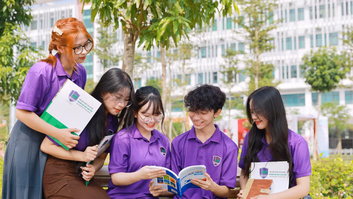 Sinh viên Trường Đại học Giáo dục, Đại học Quốc gia Hà Nội. Ảnh: NTCC