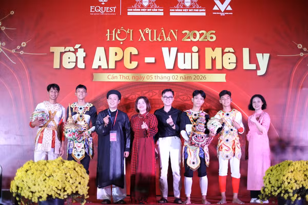 Hội xuân 2026 diễn ra tại Cao đẳng Việt Mỹ Cần Thơ.